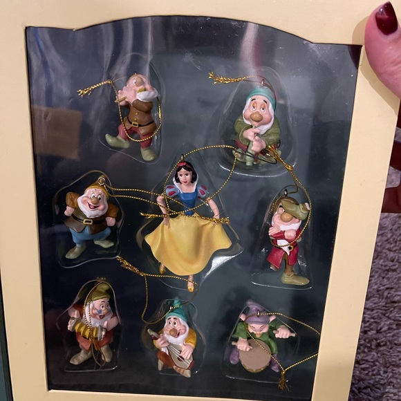 New Snow White and seven dwarf storybook ornaments - Picture 4 of 5